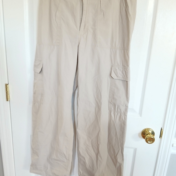 CottonOn Cargo Pants Sz8 Baggy Comfort Lightwieght - Picture 2 of 7